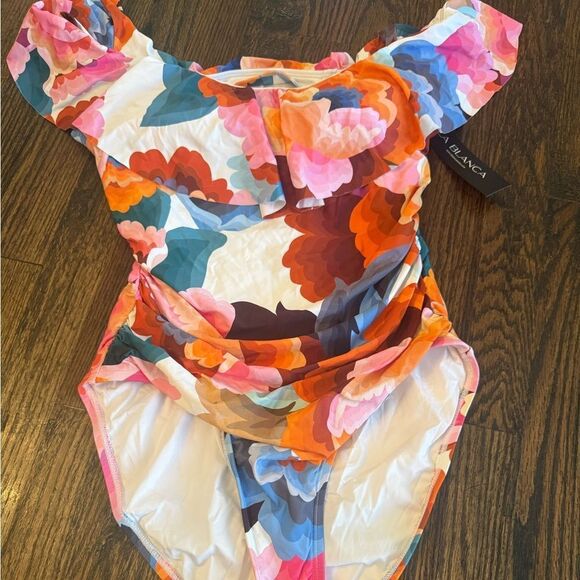 NWT La Blanca off shoulder one piece - Picture 4 of 7